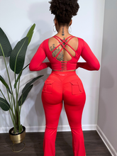 Load image into Gallery viewer, Flare  Butt Scrunch Leggings with Pockets (Red)