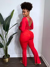 Load image into Gallery viewer, Flare  Butt Scrunch Leggings with Pockets (Red)