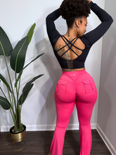 Load image into Gallery viewer, Flare  Butt Scrunch Leggings with Pockets (Hot Pink)